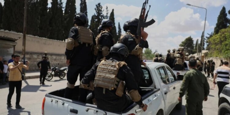 SHBA planifikon zhvendosjen e xhihadistëve nga burgjet siriane, 1,000 të burgosur pritet të arrijnë në Irak