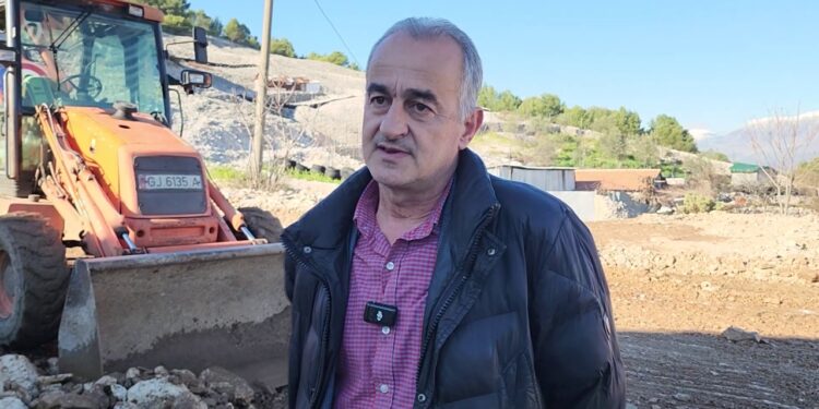 Shiu bëri dëme të mëdha në shtëpi, familia e detyruar të lërë banesën në Gjirokastër.