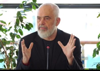 “Shkoni deri në fund me qeverinë”, Rama i irrituar me kryebashkiakët: Cila është kjo metodë që përdorni? Pse nuk përfundoi faza e parë për paketën e maleve?
