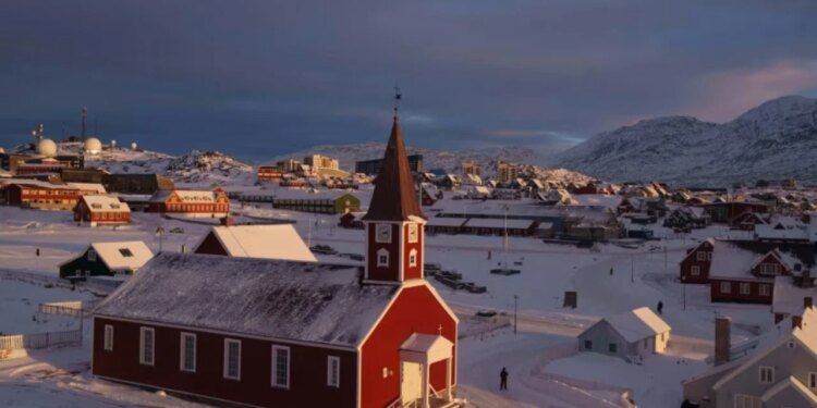 Sondazhi i CNN-së zbulon se 75% e amerikanëve janë kundër përpjekjeve të SHBA-së për të marrë kontrollin mbi Gronlandën.