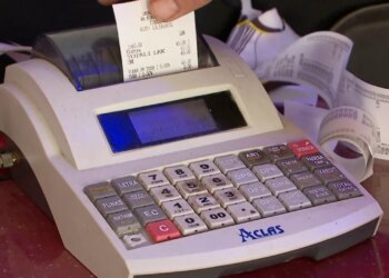 Tatimet në krizë për shkak të fiskalizimit: Tenderi për mirëmbajtjen ka penguar funksionimin e sistemit, duke rrezikuar të dhënat e bizneseve.