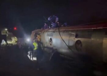 Tragjedia në Spanjë: Dy trena dalin nga shinat dhe përplasen, raportohen dy viktima dhe disa të plagosur.