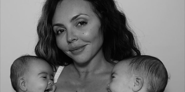 Transformimi i jetës: Këngëtarja ndan diagnozën e rrallë për vajzat binjake