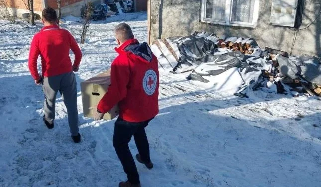 Tri familje evakuohen në lagjen “Kodra e Trimave” për shkak të vërshimeve.