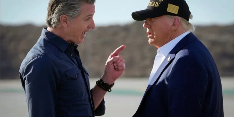 Trumpin i 'Pastruesi i Korrupsionit': Guvernatori i Kalifornisë kërkon ndihmën e europianëve për të luftuar zjarret