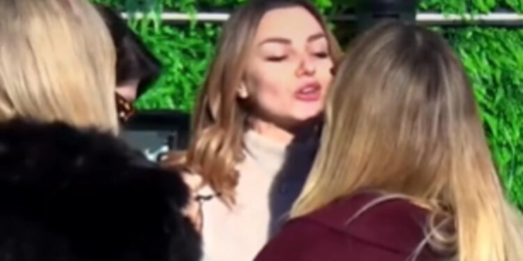 “Unë nuk jam ajo që prish marrëdhënie”/ Debate të forta mes Selinës dhe Inës, banorja: Shko e puth shokun tani.