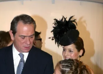 Vajza e legjendës së Hollivudit, Tommy Lee Jones, gjendet e vdekur në hotel: Pse ndodhi kjo...!