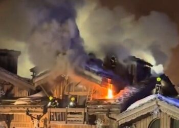 Zjarr në një hotel të shtrenjtë në Alpet Franceze, 270 njerëz të evakuuar