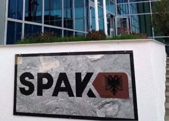 20 mijë euro ryshfet për ekstradim/ SPAK dërgon për gjykim ish-gardistin Zef Mali dhe dy të tjerë