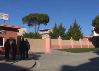 34-vjeçari në Lushnjë dënohet me 25 vite burg për tentativë vrasjeje për gjakmarrje