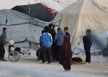 44 shqiptarë mbeten në Siri, 10 burra xhihadistë të burgosur, 7 gra dhe 17 fëmijë në kampe.