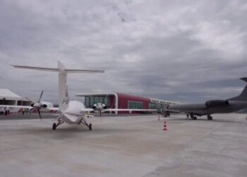 Aeroplani në Vlorë ngec në gjykatë: Konflikti ligjor ndërmjet ortakëve frustron hapjen e aeroportit