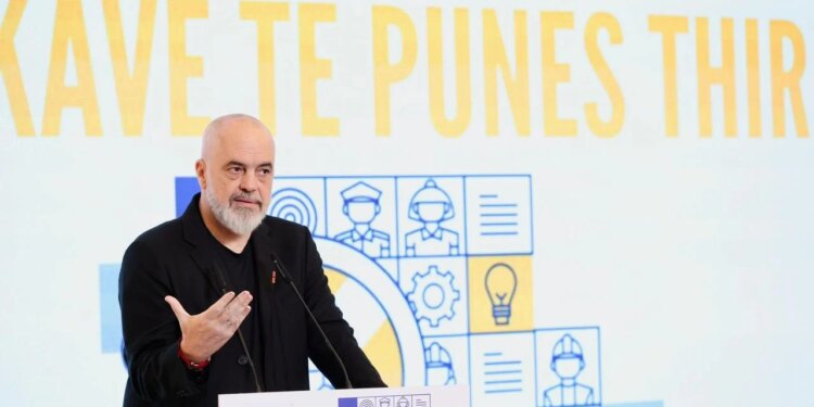 Agjencia Kombëtare e Rinisë, Rama: Ata që nuk e arritën suksesin, mos u dorëzoni; ky proces ka sfidat e veta.