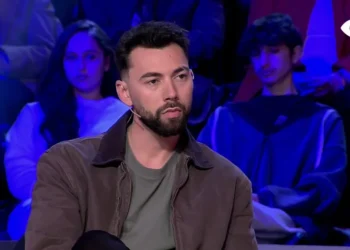 Angelo shqetëson lidhjen me këngëtaren në Big Brother, kishe edhe një porosi për ish-të dashurën.