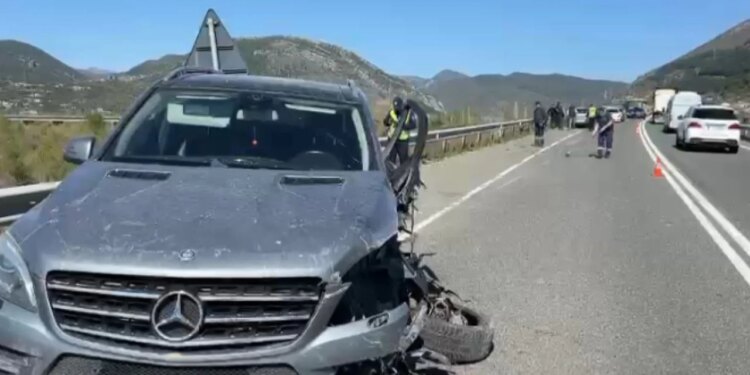 Arrestohet 43-vjeçari pas aksidentit me makinë nën efektin e alkoolit në aksin “Laç-Milot”