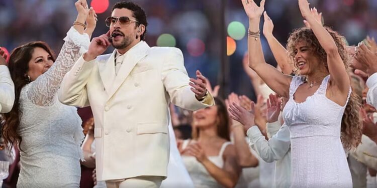 Bad Bunny ‘ndez’ Super Bowl 2026; sukses i madh me spektaklin dhe reagimet e ashpra ndaj Trumpit