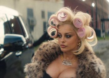 Bebe Rexha flet në shqip në albumin e saj të ri: 'Çike, çike luje belin çike!'