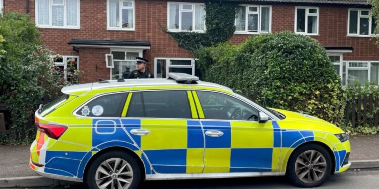 “Burri më bëri të gënjej”, shqiptarja shmang deportimin nga Mbretëria e Bashkuar