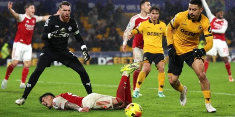 Calafiori “shkatërron” marshimin e Arsenalit, autogoli i tij rezulton në barazimin me vendin e fundit.