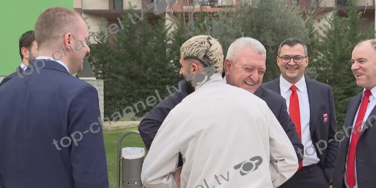 Çfarë u la në hije gjatë Asamblesë Zgjedhore të FSHF: Duka kritikon futbollistin e kombëtares, Elseid Hysaj: Kam vënë re se...