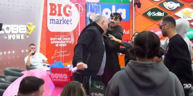 Debati në BBV: Kristi e sulmon Rogertin me ujë