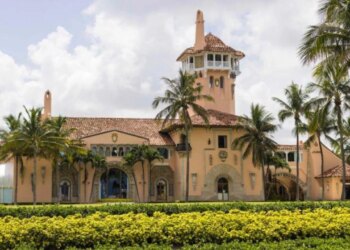 Detajet: I ri me armë hyri në rezidencën e Trump, duke mbajtur një shishe karburanti; Shërbimi Sekret e qëlloi për vdekje.