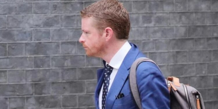 Dosja Epstein: Mandelson emërohet ministër dhe ambasador, dorëhiqet shefi i kabinetit të Starmerit