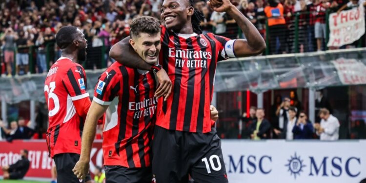 “Dridhet” Milani, gjigantët e Premier League në kërkim të yllit të kuqezinjve që po mendon për rinovimin.