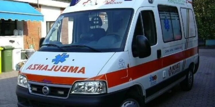 Dy makina përplasen në aksin "Elbasan-Bradashesh", drejtuesit dhe katër pasagjerë pësojnë lëndime.