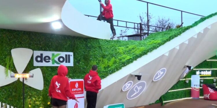 E PAPRITUR NË BIG! Kristi shpërthen me ujë Mirin, më pas kalon murin dhe largohet nga shtëpia.