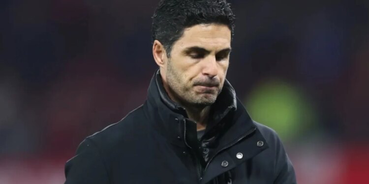 E bujshme nga Anglia: Ikona e Premier League paralajmëron se Arteta mund të humbasë vendin e tij nëse...