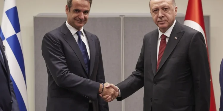 “Është momenti për të eliminuar çdo rrezik”/ Takimi Erdogan-Mitsotakis në Ankara: Problematikat ndërmjet nesh janë të ndërlikuara, por…