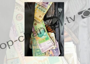 FOTO/ Ky është çanta me paratë e vjedhura nga banka dhe arma kallashnikov, autori hyri dhe doli… pa maskë