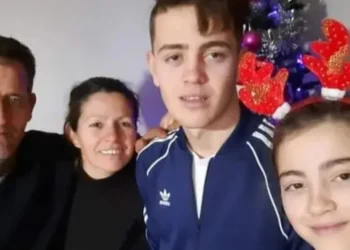 Foto/ Babai punonte në një kompani, ndërsa djali ishte elektricist. Kush ishin katër anëtarët e familjes shqiptare që humbën jetën në Itali nga një rrjedhje gazi?