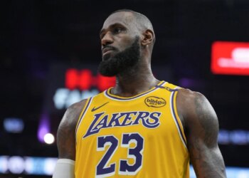 Fundi i një epoke: LeBron James, legjenda e NBA, jashtë më të mirëve pas 21 vitesh.