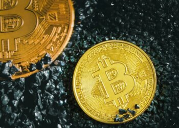 Gabimi prej 44 miliardë dollarësh, Bithumb shpërndan 620,000 bitcoin për klientët e saj të kriptomonedhave