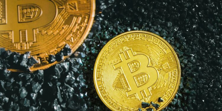 Gabimi prej 44 miliardë dollarësh, Bithumb shpërndan 620,000 bitcoin për klientët e saj të kriptomonedhave