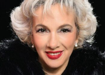 Gazetarja dhe shkrimtarja e njohur Rezarta Reçi kalon në amëshim!