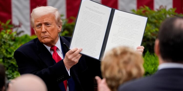 Gjykata e Lartë shpall tarifat të paligjshme, SHBA do të ndalojë mbledhjen më  nesër.