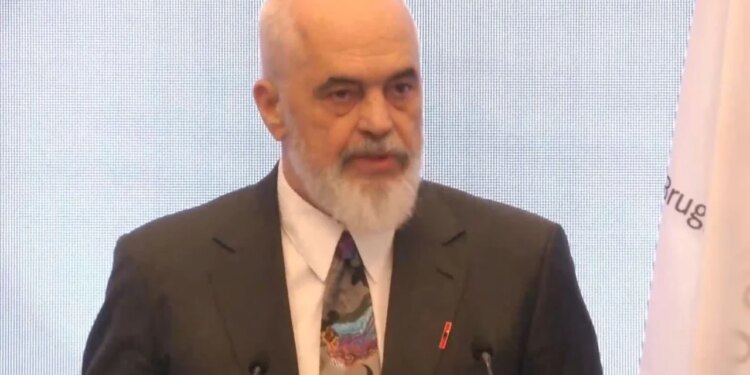 Gjyqtarët kërkojnë pagë mbi 2 mijë euro, Rama shpreson që Kushtetuesja të mos na shtyjë të kërkojmë zgjidhje të tjera