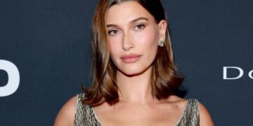Hailey Bieber flet për operacionin në zemër: “Isha shumë e frikësuar”