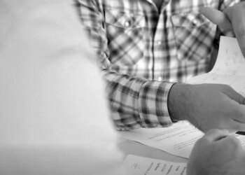 Historia brenda: Daniel Shima, bestytnia, ‘internimi’ dhe truprojat! A është ‘pentito’ personi ‘hije’ që drejtonte lojën e pistë në AKSHI?!