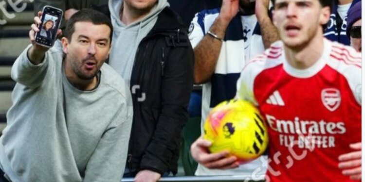 Imazhi i turpit në Angli: Tallja me Declan Rice duke përdorur një foto të gruas së tij