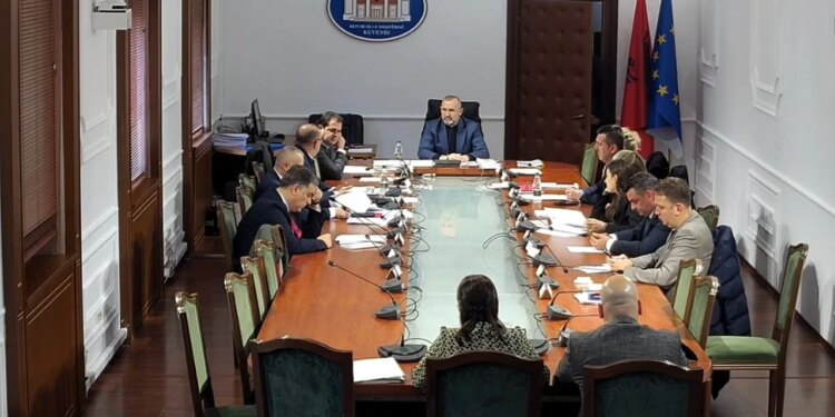 “Inspektojmë burgjet së bashku”, Korreshi batuta me Zegjin Çaushi në Ligjet: Ik vetëm, por të sugjeroj që…