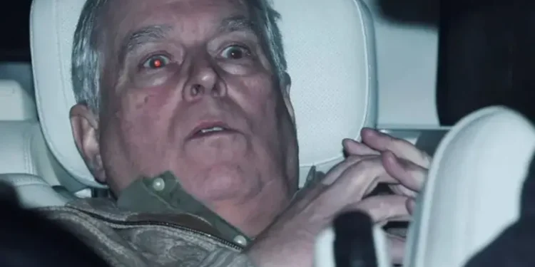 Ish-princi Andrew lirohet nga arresti dhe hetohet në liri, policia vazhdon kontrollin në Royal Lodge.