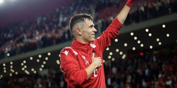 Jasir Asani dërgon një mesazh për tifozët e Esteghlal, pas vendimit të tij për të ardhmen.