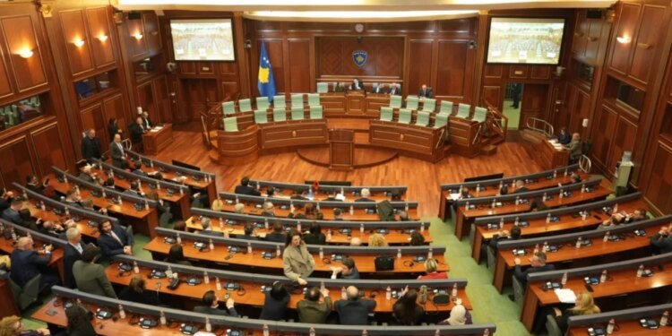 KQZ miraton zgjedhjet, Osmani thërret seancën për themelimin e Kuvendit të Kosovës nesër.