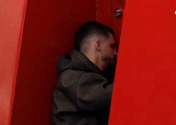 “Kam duruar shumë edhe për ty”: ‘Puthje’ mes Gimbos dhe Selin, banorja e thotë: Mos e tepro me fjalët