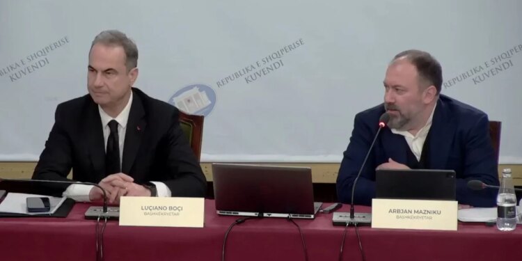 Komisioni për Reformën Territoriale mblidhet, PD rikthehet në tryezën e negociatave