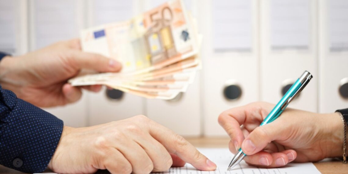 Kredia për blerjen e shtëpive rritet, arrin në 64.4 miliardë lekë, me monedhën vendase si kryesore.